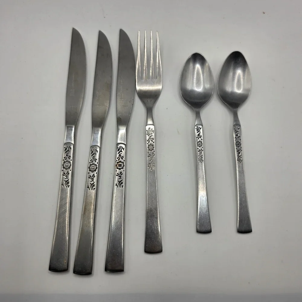 Ekco Eterna Cantina Stainless Flatware 6pc Lot‎ Floral Korea Knives Fork Spoons
